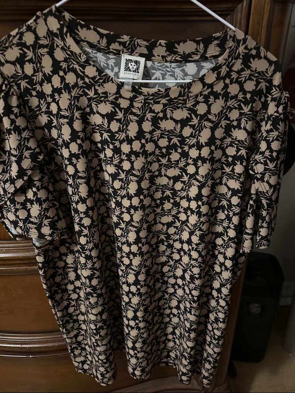 Anne Klein Black and brown Floral Short Sleeve Tee